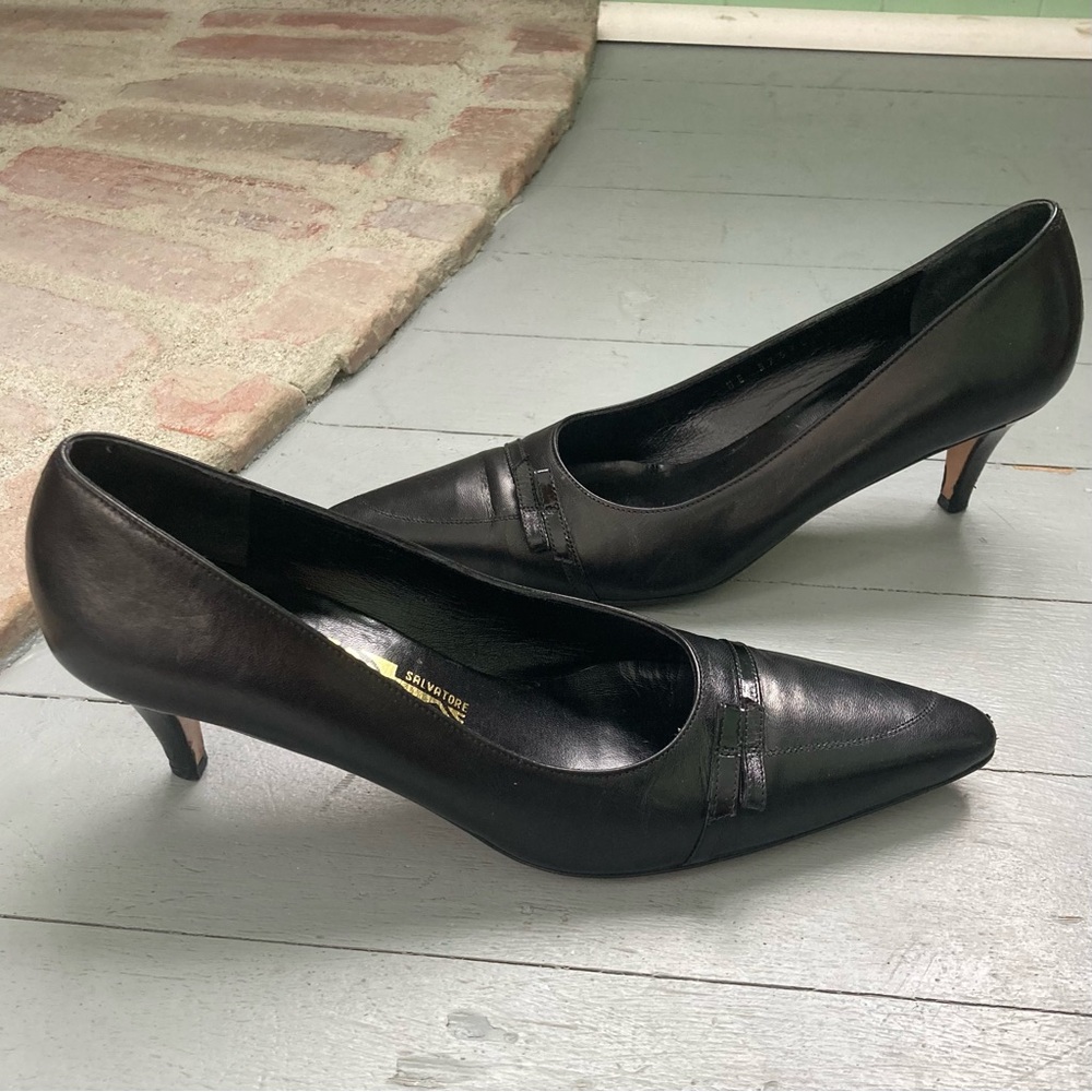 Salvadore Ferragamo Navitas Pointed Black Leather Kitten Bow Heels 7 - Picture 3 of 7